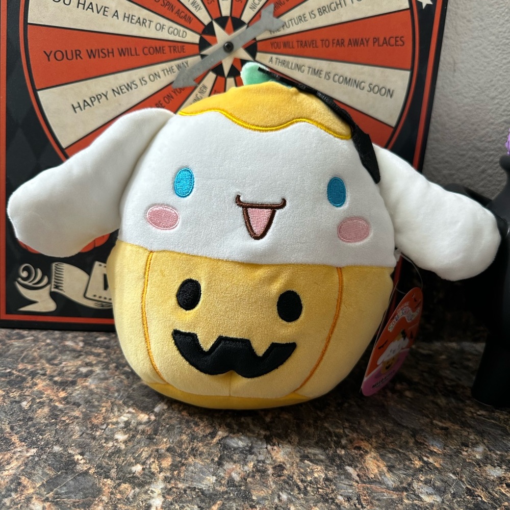 NWT Squishmallows Halloween Cinnamoroll Pumpkin 🎃 8” squishy